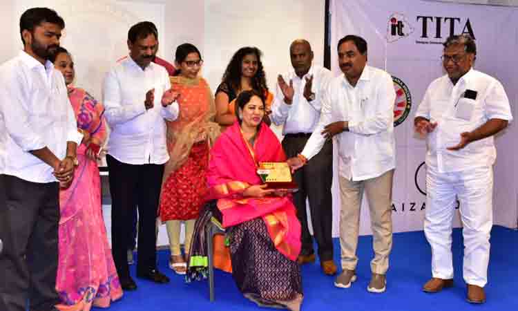 అందులో ఎన్నారైలు కూడా భాగస్వాములు కావాలి : మంత్రి ఎర్రబెల్లి