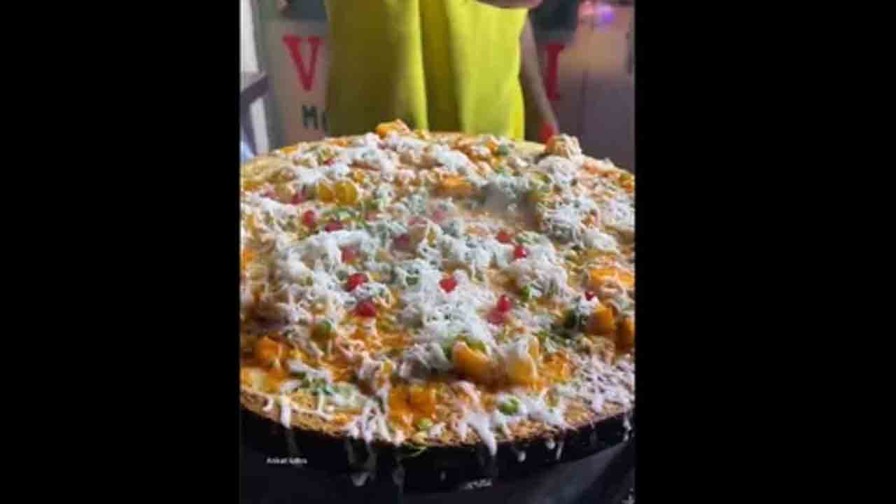 Fruit Dosa | ఫ్రూట్ దోశ‌ను ఎప్పుడైనా ట్రై చేశారా? యాక్ అంటున్న నెటిజ‌న్లు.. వైర‌ల్ వీడియో