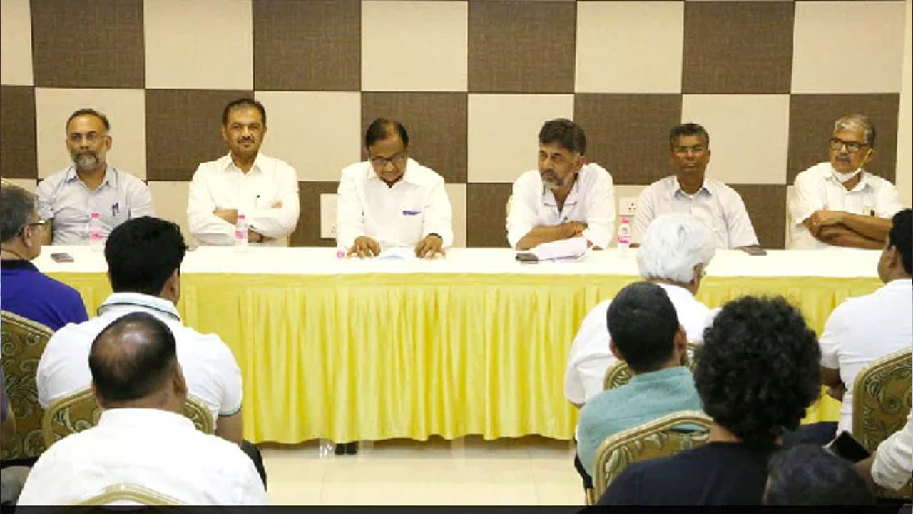 ప్చ్‌… పొత్తు లాభం లేక‌పోయింది… మిత్ర‌ప‌క్షంపై గోవా కాంగ్రెస్ ఫైర్‌