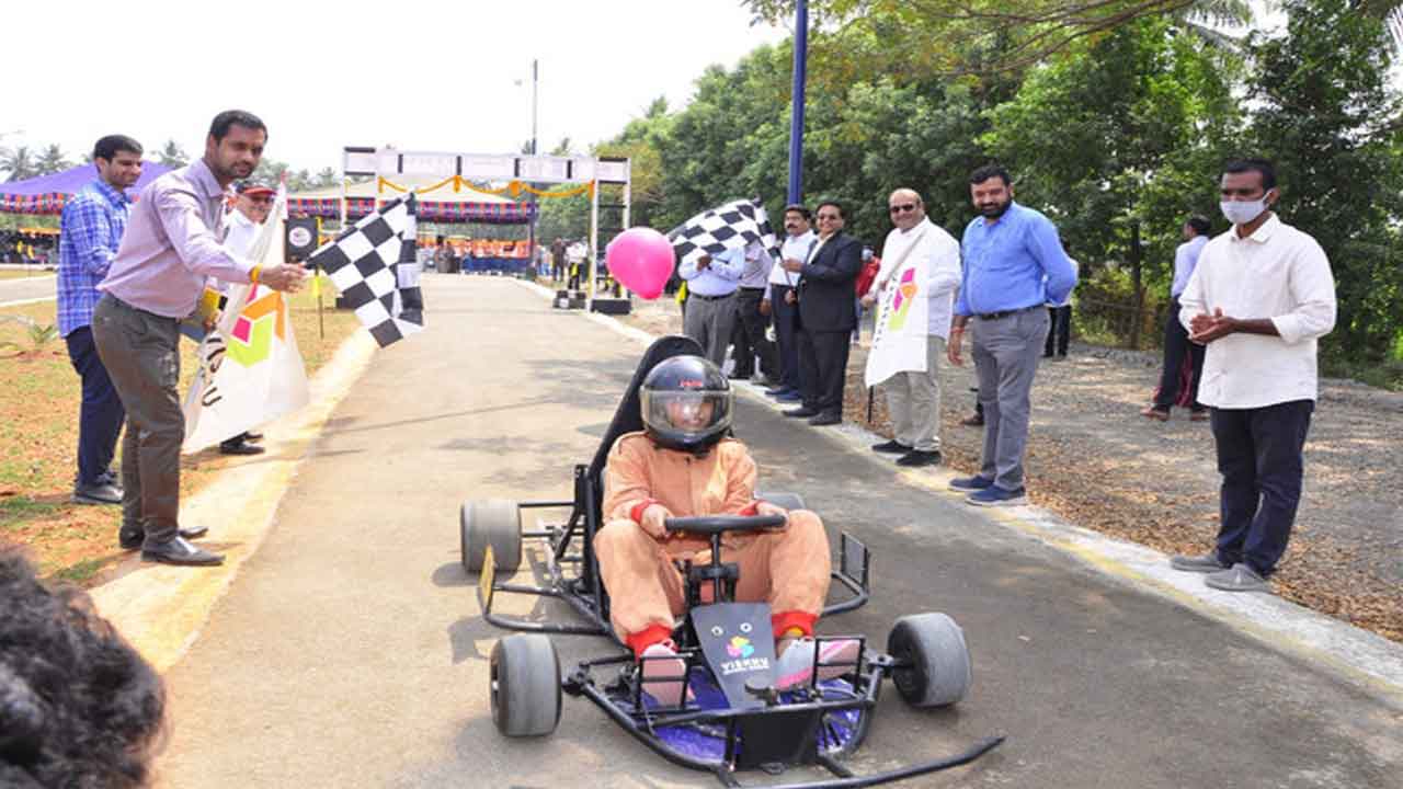 భీమవరం విష్ణు క్యాంపస్‌లో గో కార్టింగ్‌ ప్రారంభం