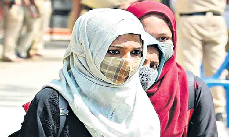 హిజాబ్‌ వివాదంపై నేడు తీర్పు!