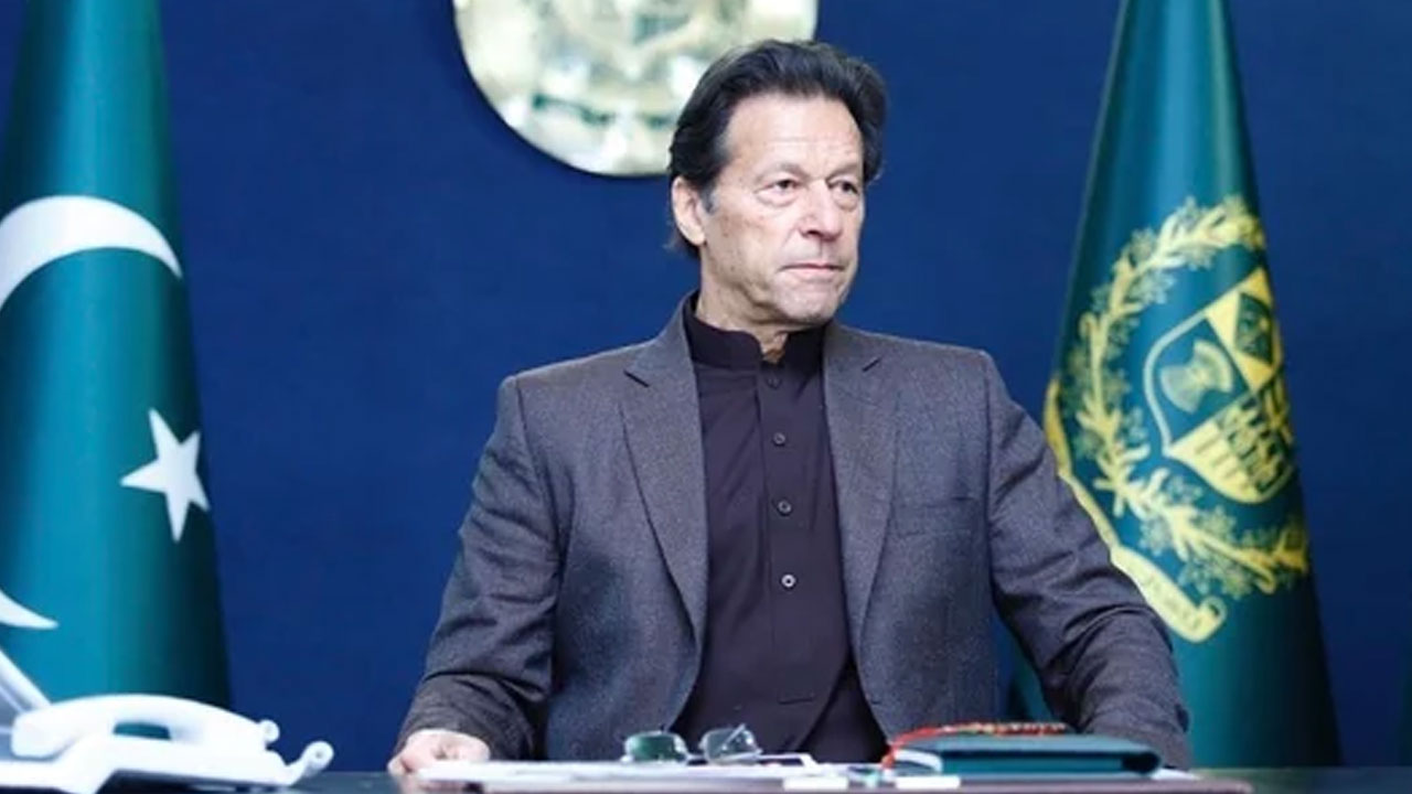 అన్నంత ప‌నీ చేస్తున్న ఇమ్రాన్… రెండు పార్టీల మ‌ద్ద‌తు కూడ‌గ‌ట్టుకున్న పాక్ పీఎం