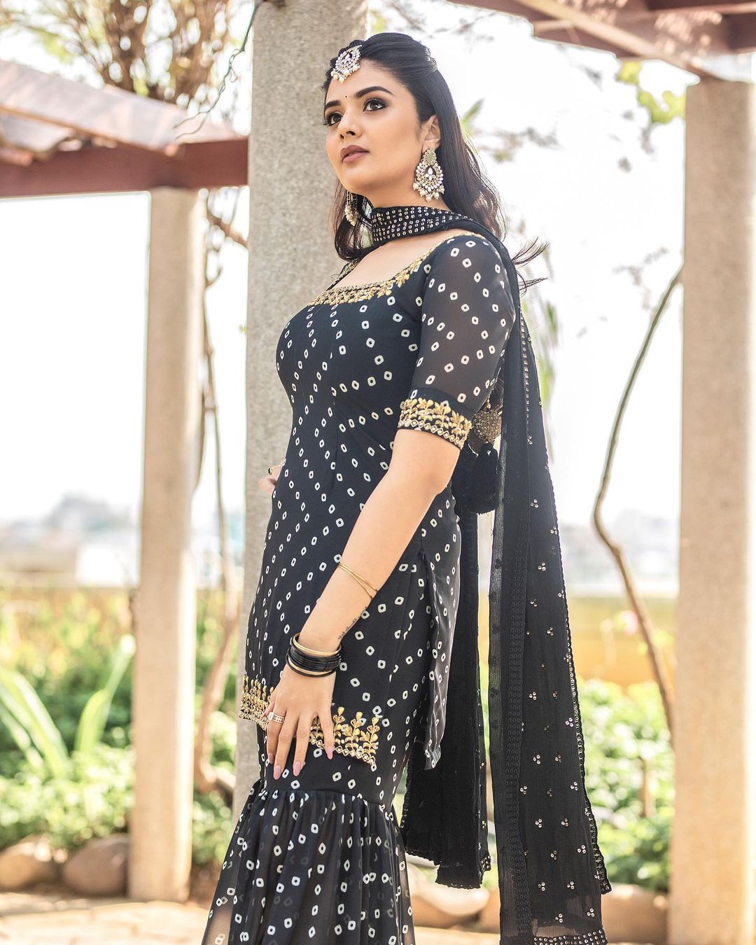 instagram/sreemukhi