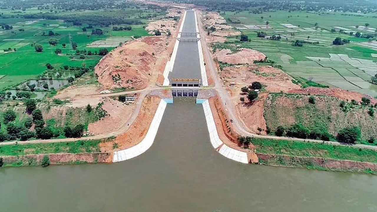 రాష్ట్రంలో నీటిపారుదల సౌకర్యాలు ఎలా ఉన్నాయి?