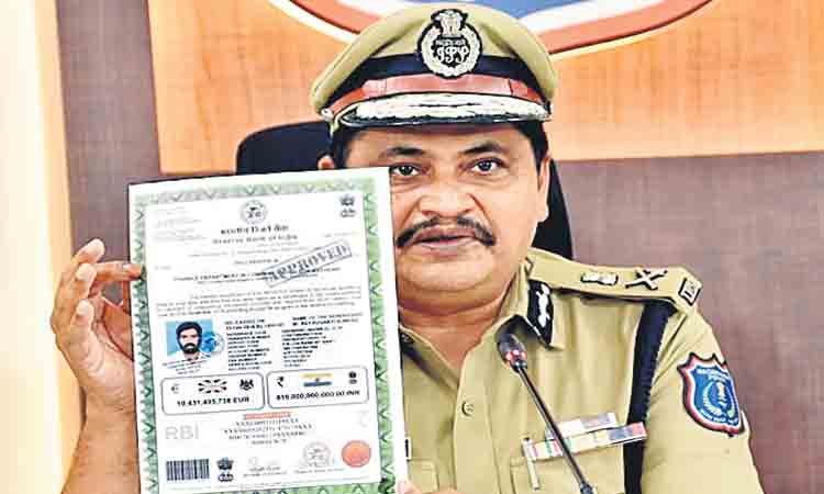 కొలువంటూ 100 మందికి టోకరా