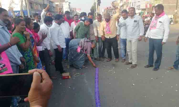 జయశంకర్‌ జిల్లాకు మెడికల్‌ కాలేజీ మంజూరు..అంబరాన్నంటిన సంబురాలు