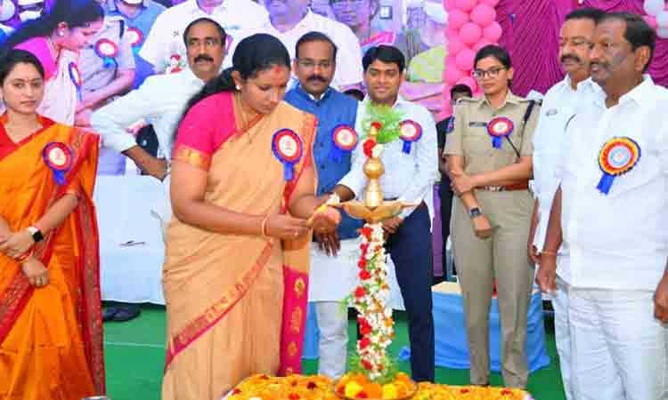 ఆడపిల్లలను సమానంగా చూడాలి