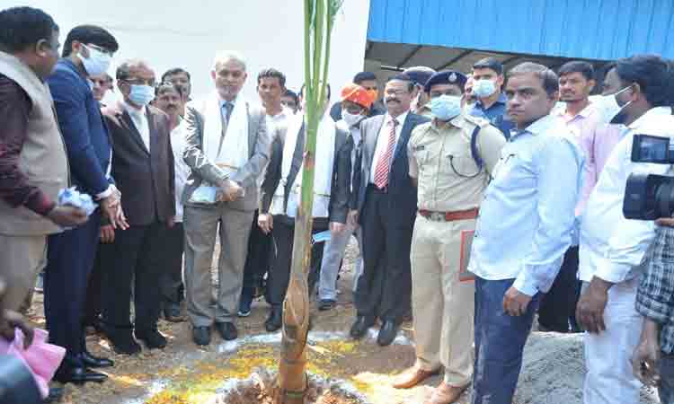 కార్పొరేట్‌ స్థాయిలో కోర్టుల అభివృద్ధి