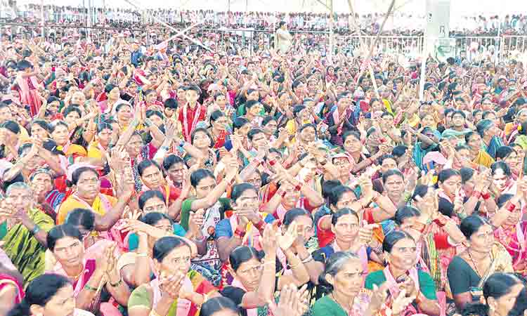 తోబుట్టువులా.. కంటికి రెప్పలా!