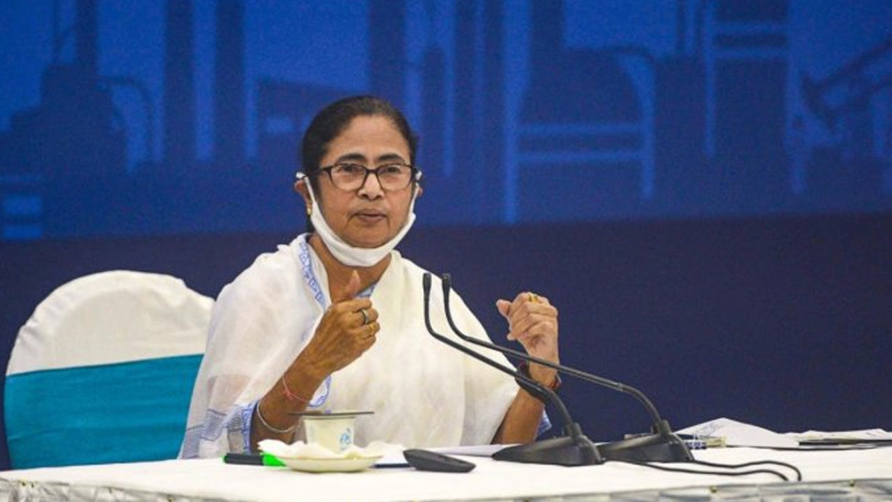 బీజేపీ గిఫ్ట్ కార్డ్ ఇచ్చింది… ఈపీఎఫ్‌వో వ‌డ్డీ రేటు కోత‌పై మ‌మ‌త ఎద్దేవా