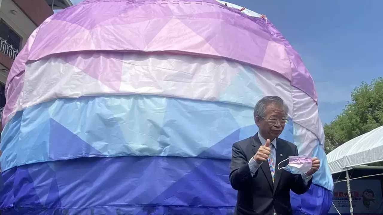 ప్ర‌పంచంలోనే ఇదే అతిపెద్ద మాస్క్‌.. ఎవ‌రు..ఎందుకు త‌యారుచేశారంటే?