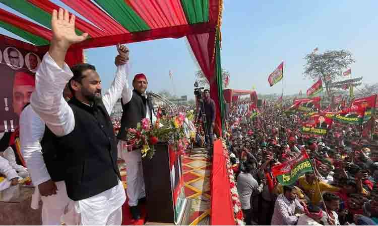 కాషాయ పార్టీకి షాక్ : ఎస్‌పీ గూటికి బీజేపీ ఎంపీ రీటా బ‌హుగుణ జోషి కుమారుడు