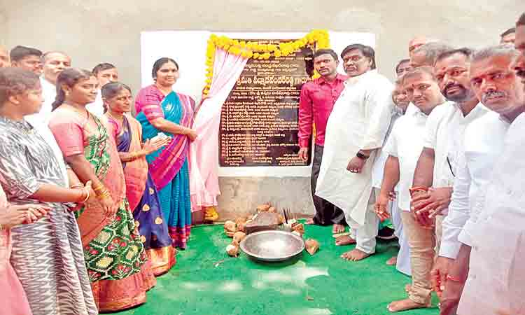 కేంద్రానివి ప్రజా వ్యతిరేక విధానాలు