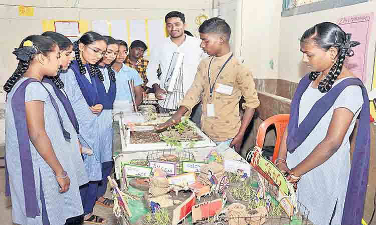 విద్యార్థుల ప్రతిభకు అవకాశం..