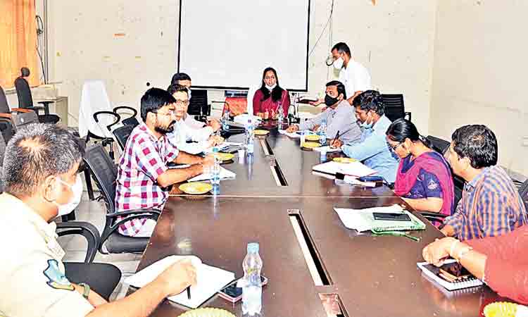 బీమాతో పంచాయతీ కార్యదర్శులకు ధీమా