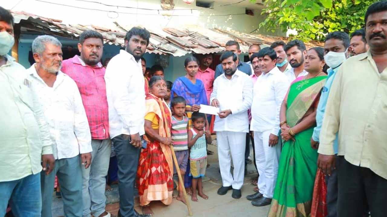 జగదీశ్‌రెడ్డి ఔదార్యం..డీజిల్ ట్యాంకర్ పేలిన ఘటనలో మృతుల కుటుంబాలకు అండగా నిలిచిన మంత్రి