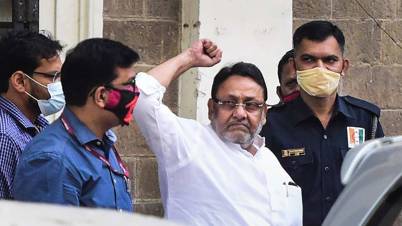 నవాబ్‌ మాలిక్‌ ఆస్తులను అటాచ్‌ చేసిన ఈడీ