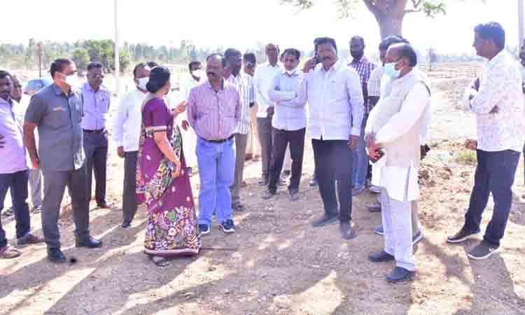 మెట్‌పల్లికి సాగునీరు తీసుకొస్తాం : మంత్రి నిరంజన్ రెడ్డి