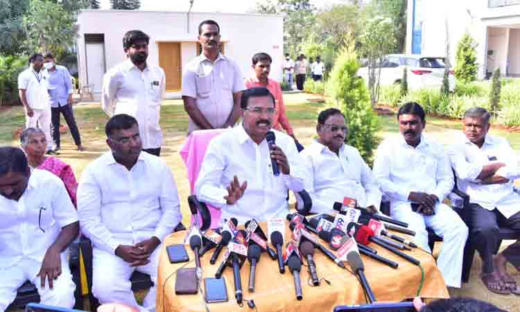 అభివృద్ధి ఫలాలు ప్రజలకు అందుతున్నాయంటే కారణం అవే : మంత్రి నిరంజన్‌రెడ్డి