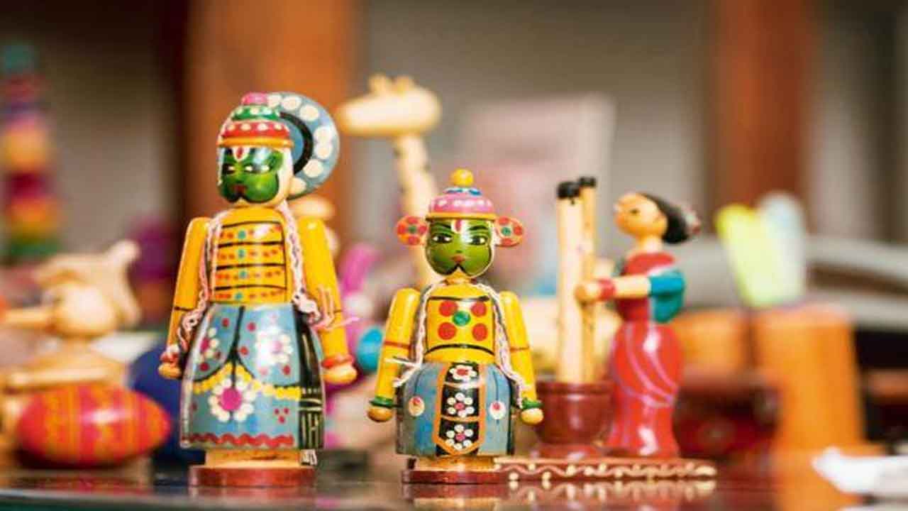 పత్తి ఉత్పత్తిలో అగ్రస్థానంలో ఉన్న జిల్లా ఏది?