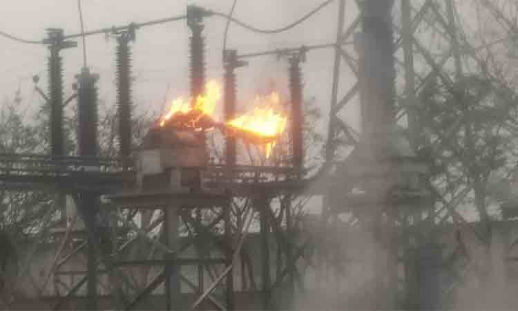 తుంగతుర్తి సబ్‌ స్టేషన్‌లో పేలిన సీవీటీ