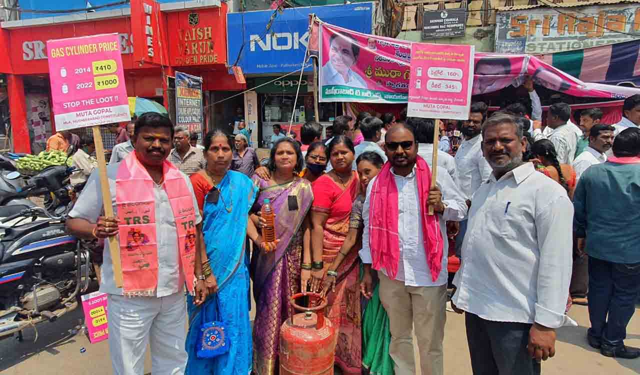 NRI | పెట్రోల్‌, గ్యాస్‌ ధరలను వెంటనే తగ్గించాలి  : అనిల్ కూర్మాచలం