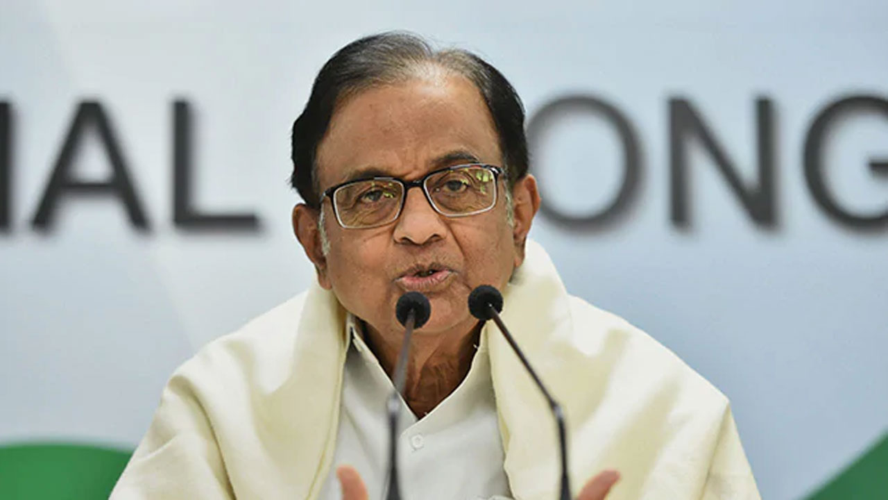 ఓటమికి గాంధీ కుటుంబమే బాధ్యత వహించాలనడం తప్పు :  చిదంబరం