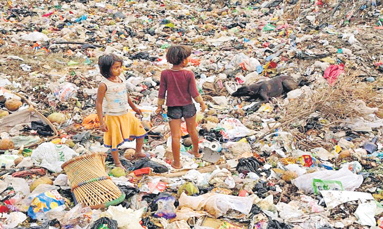 పేదరికంలో టాప్‌-3లో యూపీ