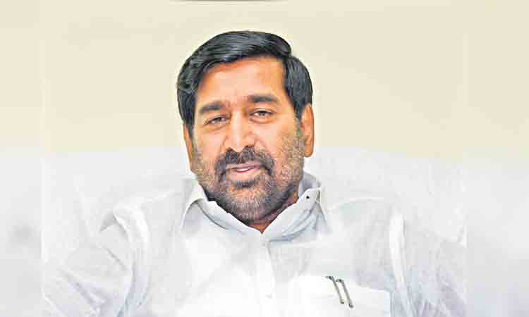 కోర్టుకు వెళ్తారో.. కొండే ఎక్కుతారో వారిష్టం