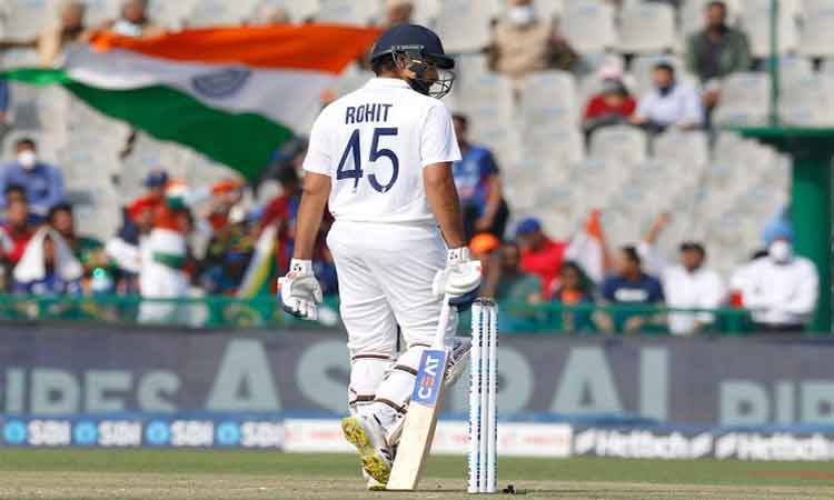 లంక‌తో తొలి టెస్టు.. రోహిత్ శ‌ర్మ ఔట్‌