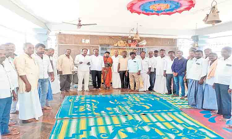 ఆలయ భూములను ఆక్రమిస్తే చర్యలు