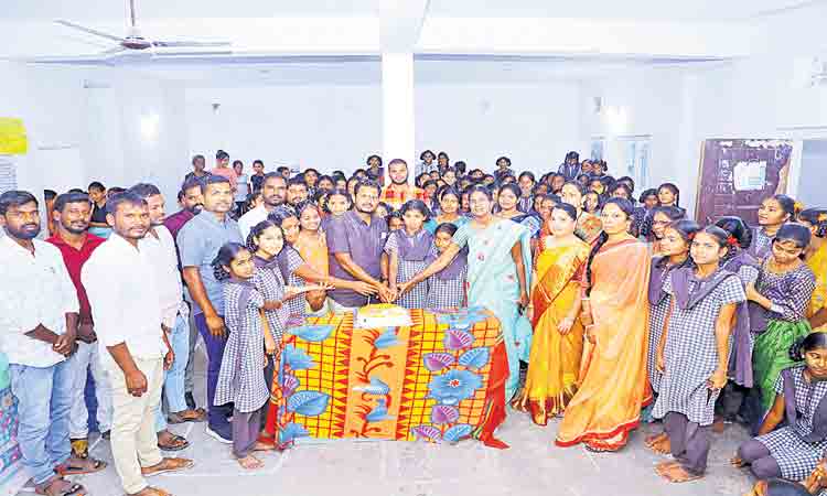 నారీ శక్తికి వందనం