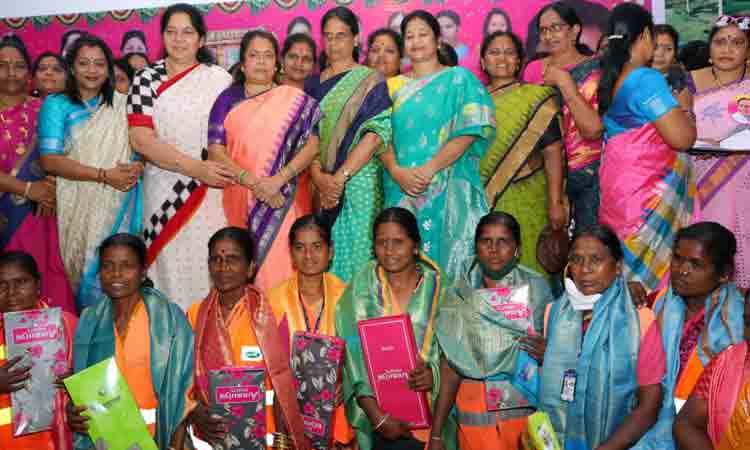 టీఆర్‌ఎస్‌ పాలనలోనే మహిళలకు సరైన గుర్తింపు : మంత్రి సత్యవతి