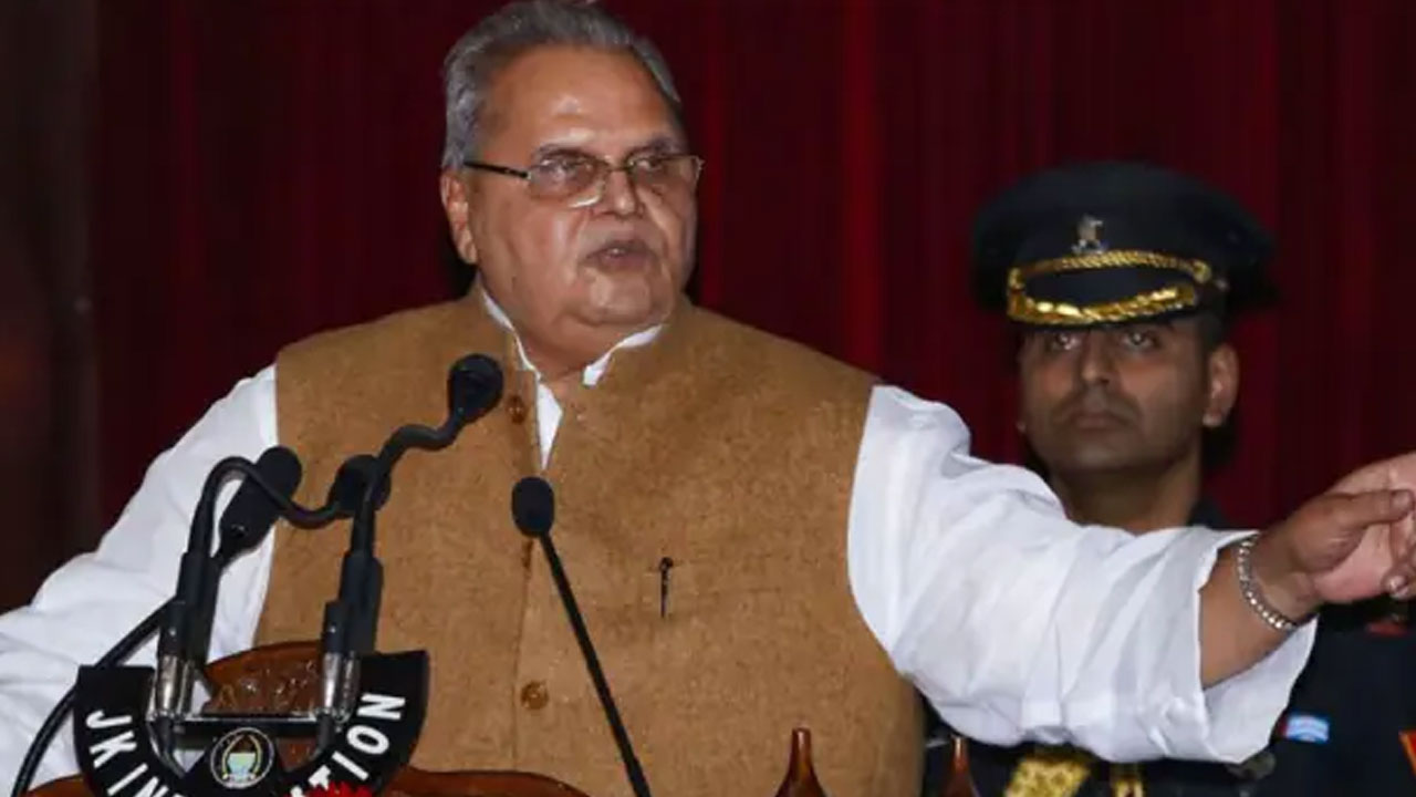 గ‌వ‌ర్న‌ర్ స‌త్యపాల్ మాలిక్ ఆరోప‌ణ‌ల‌పై సీబీఐ విచార‌ణ‌కు సిఫార్సు చేసిన జ‌మ్మూ ప్ర‌భుత్వం