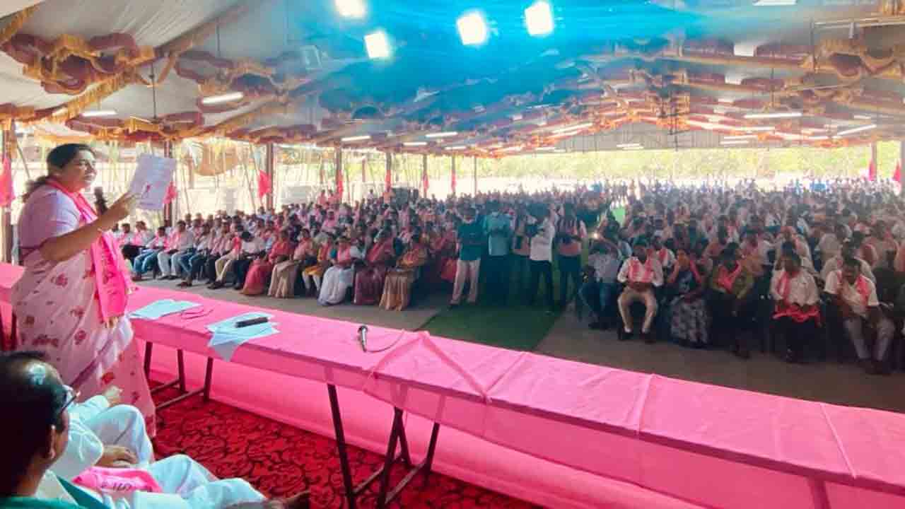 అన్ని వ‌ర్గాలు ఏకం అవ్వాలి.. కేంద్రం మెడ‌లు వ‌చ్చి మ‌న డిమాండ్ల‌ను ప‌రిష్క‌రించుకోవాలి : స‌త్య‌వ‌తి రాథోడ్