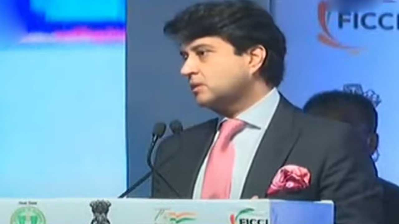 దేశంలో 2025 నాటికి 220 విమానాశ్రయాలు: కేంద్ర మంత్రి సింథియా