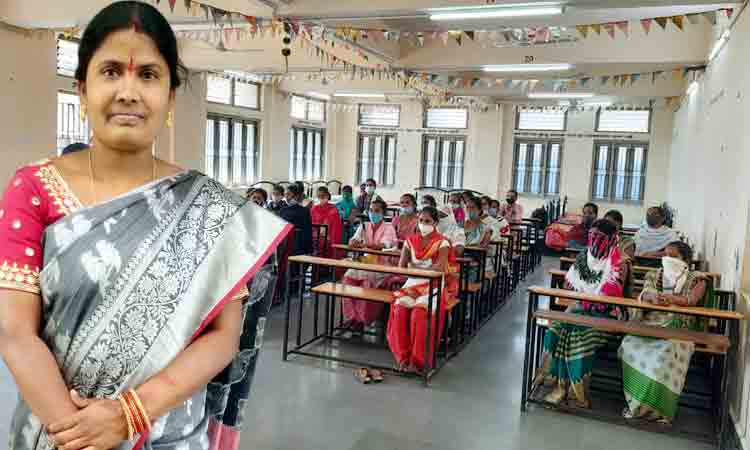 అప్పుడు అప్పుల‌తో ఆస్తులు అమ్ముకుంటే…. ఇప్పుడు ఊరూరు తిరిగి పొదుపు పాఠాలు చెబుతున్న‌ది