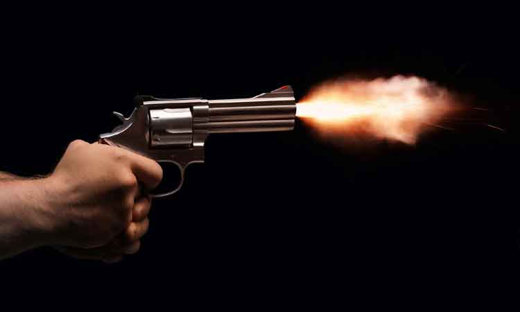 సోష‌ల్ మీడియా వేదిక‌గా ప్రేమాయ‌ణం ఆపై బ్లాక్‌మెయిల్‌..చివ‌రికి గ‌ర్ల్‌ఫ్రెండ్ క‌జిన్‌పై కాల్పులు!