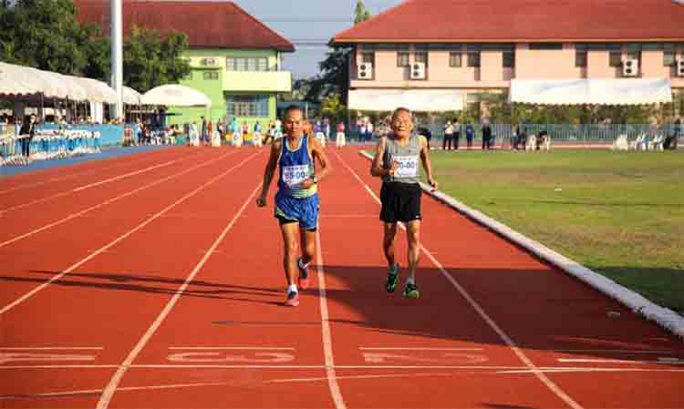 102 ఏళ్ల తాత‌.. పరుగుపందెంలో రికార్డు సృష్టించాడు.. ఎక్క‌డో తెలుసా? వైర‌ల్ వీడియో