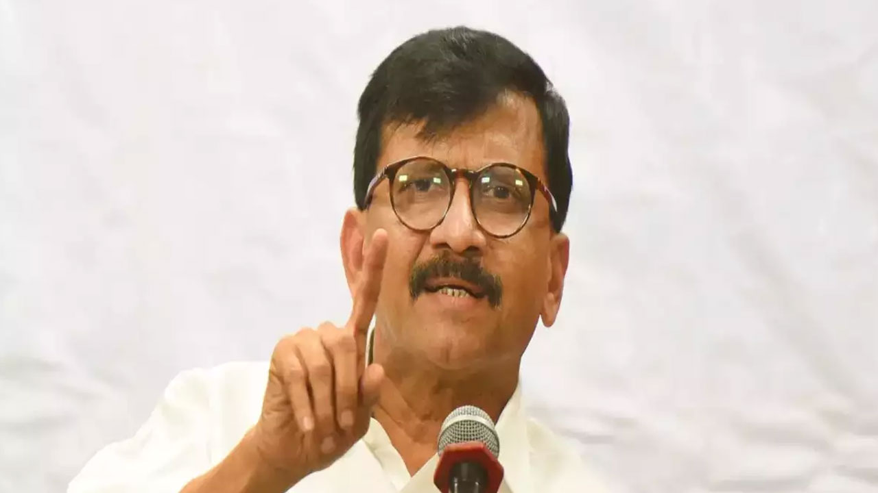 తామేదో పై  నుంచి వ‌చ్చామ‌ని కొంద‌రు అనుకుంటారు :  బీజేపీపై సంజ‌య్ రౌత్ ఫైర్‌