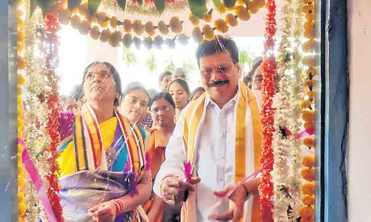 పౌష్టికాహారం తీసుకోవాలి