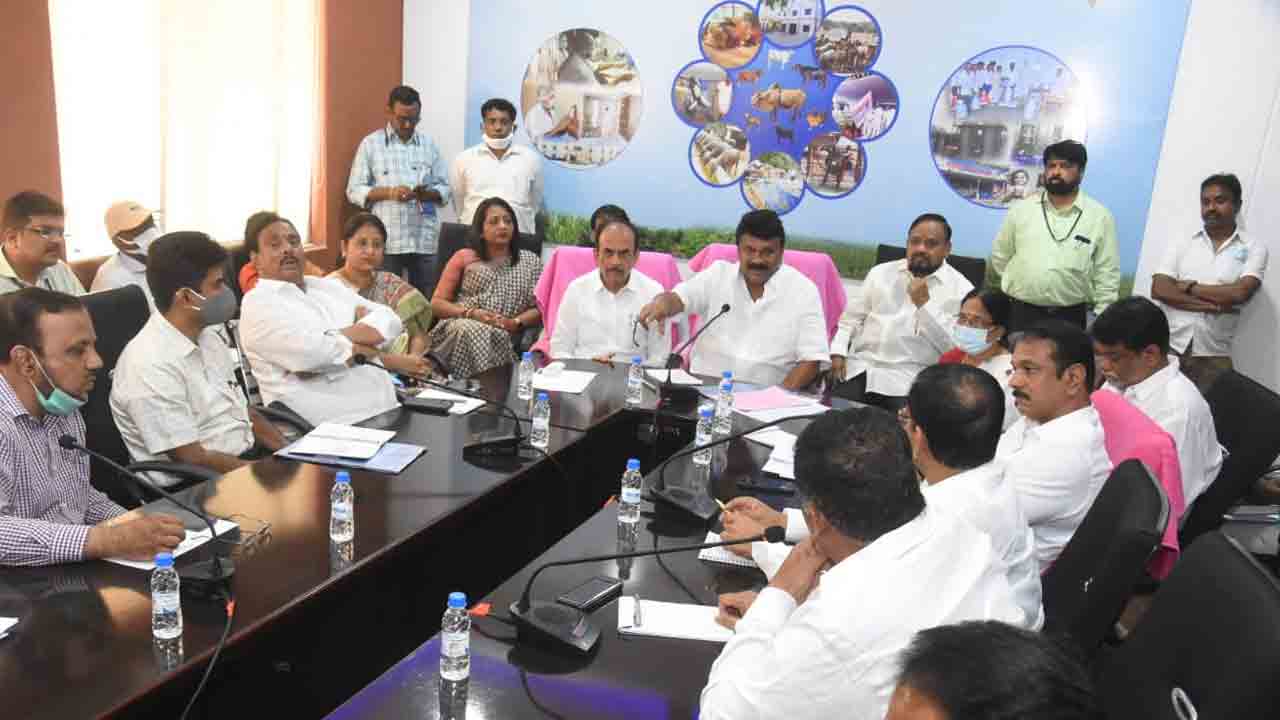 నాలాలను పూర్తి స్థాయిలో అభివృద్ధి చేస్తాం : మంత్రి తలసాని