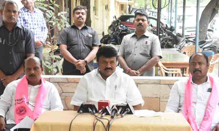 రాంబాబు యాదవ్ను భారీ మెజార్టీతో గెలిపించాలి : మంత్రి తలసాని