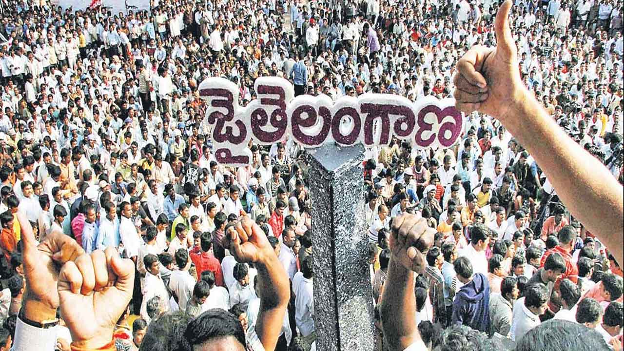 తెలంగాణలోని ఏ ప్రాంతంలో ఎస్సార్సీ కమిటీ పర్యటించింది..?