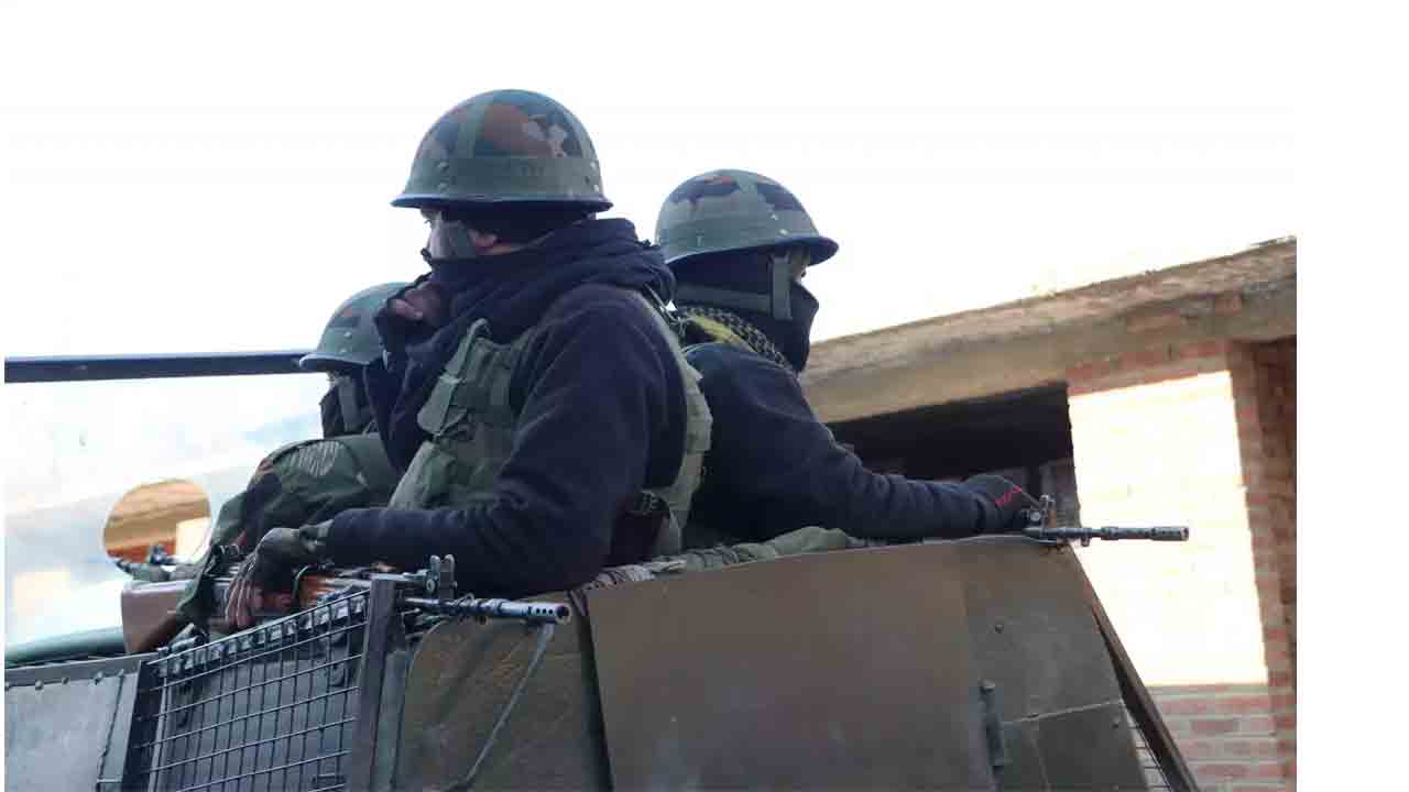 పుల్వామాలో ల‌ష్క‌రే కుట్ర భ‌గ్నం : ఆరుగురు హైబ్రిడ్‌ ఉగ్ర‌వాదుల అరెస్ట్‌