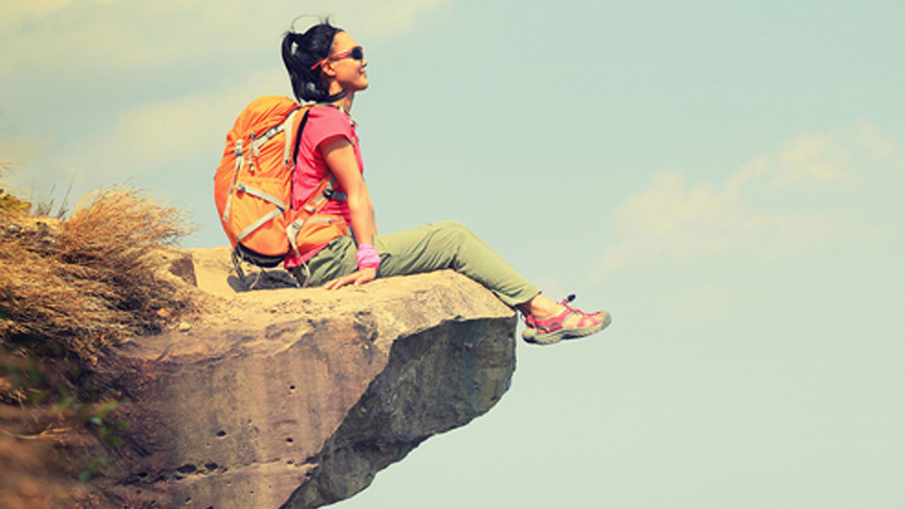 ప్ర‌పంచాన్ని చుట్టేయాల‌నుకునే మ‌హిళ‌ల కోస‌మే ఈ స‌ర్వీసులు.. మీరు లుక్కేయండి