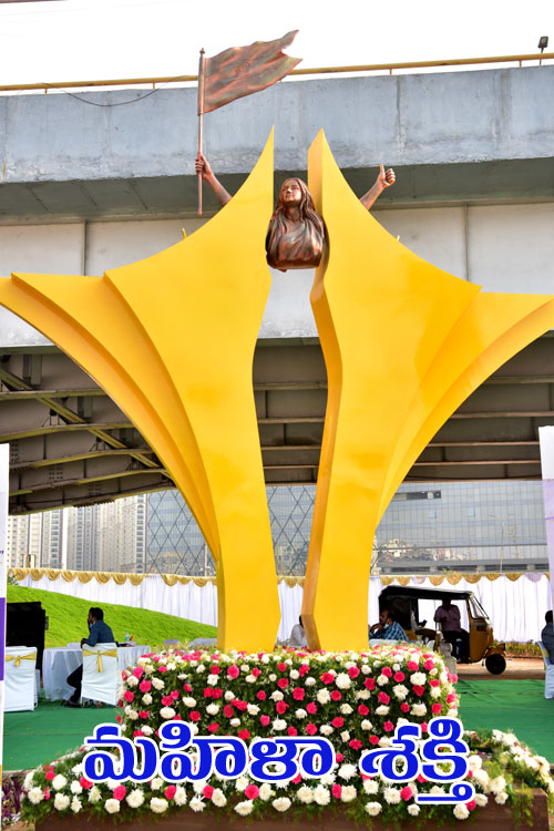 మహిళా శక్తి.. ఎనలేని కీర్తి