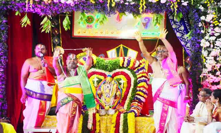 శ్రీమహావిష్ణువుగా దర్శనమివ్వనున్న యాదాద్రి లక్ష్మీనరసింహ స్వామి