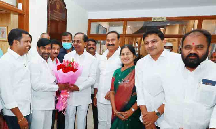 కొలువుల కబురు వినిపించిన సీఎం కేసీఆర్‌