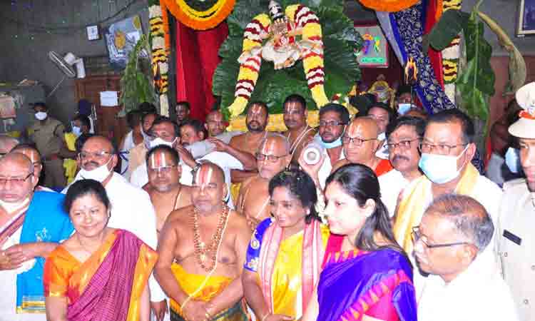 Yadadri temple | వైభవంగా కొనసాగుతున్న యాదాద్రి బ్రహ్మోత్సవాలు